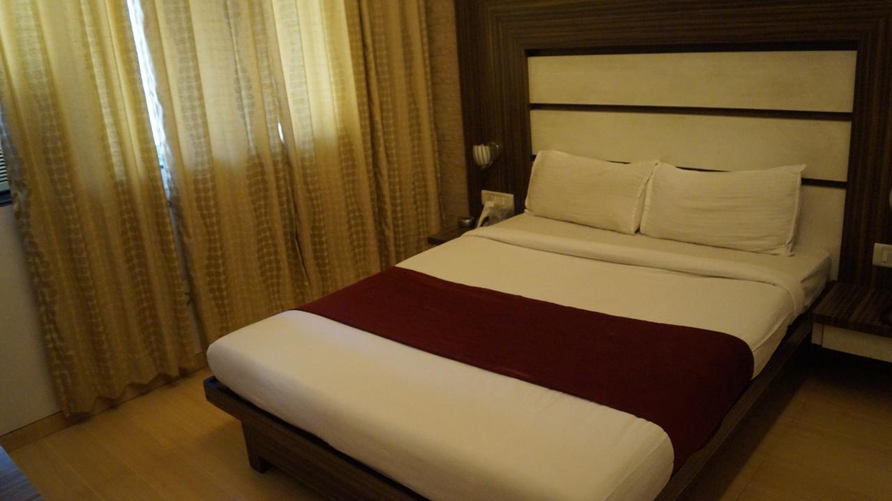 Hotel Khandesh Residency Panvel Exterior foto